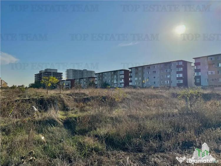 Teren de pentru bloc P 7 sau case P 2 / Comercial in - 8