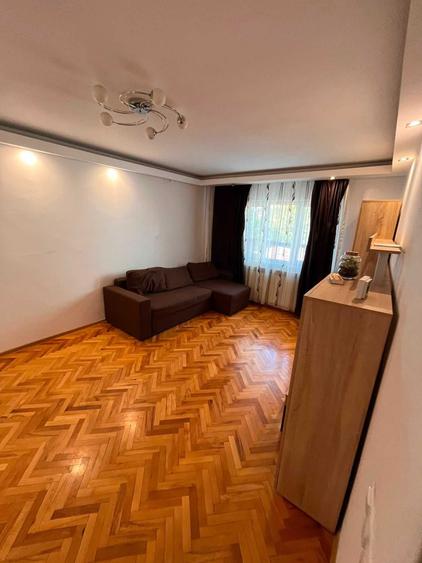 Apartament cu 4 camere decomandat în Mărăști