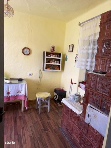 Casă cu 3 camere cu Teren 1600 Mp în Perișor