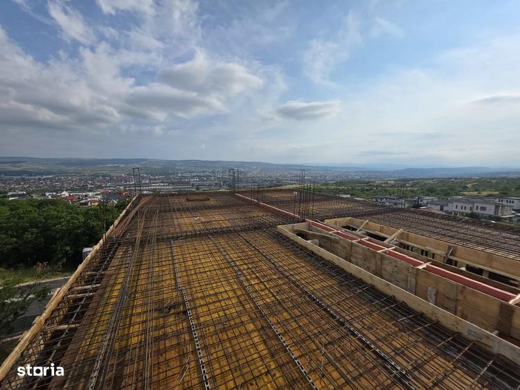 Casă cu 4 camere decomandat cu Teren 340 Mp în Central