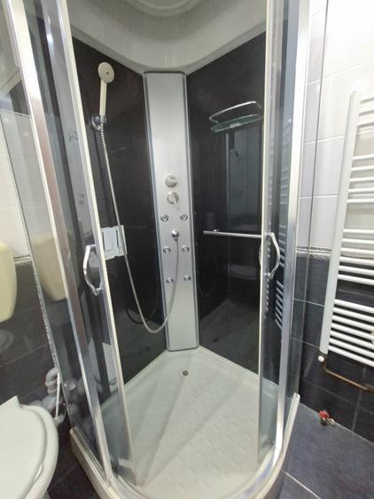 Garsonieră decomandată, mobilată în Codlea
