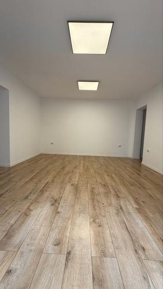 Spațiu comercial, de 50 mp, în Central