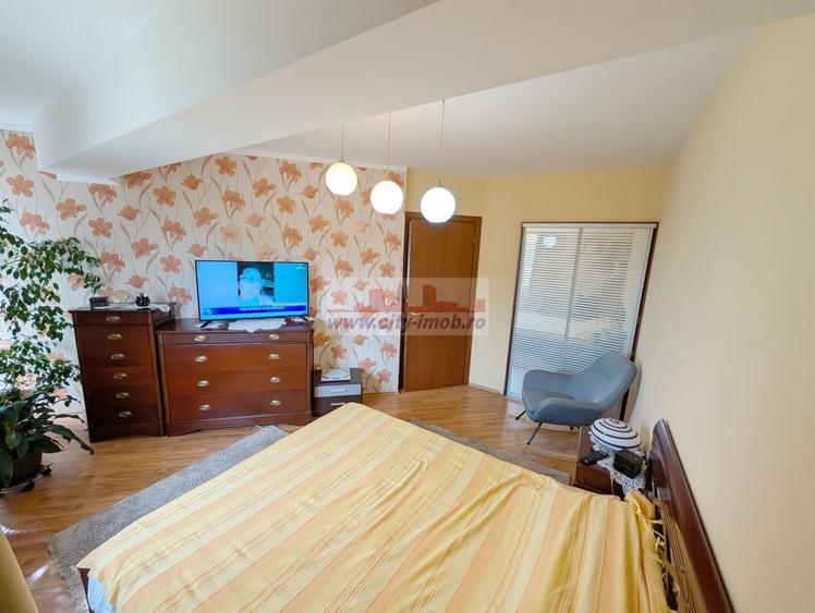 Apartament cu 3 camere decomandat în Străulești