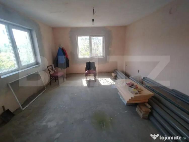 Casă cu 3 camere cu Teren 800 Mp în Central