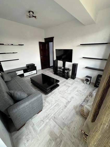 Apartament cu 3 camere decomandat în Moara de Vânt