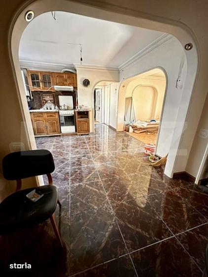 Apartament cu 4 camere în Dâmbu Pietros