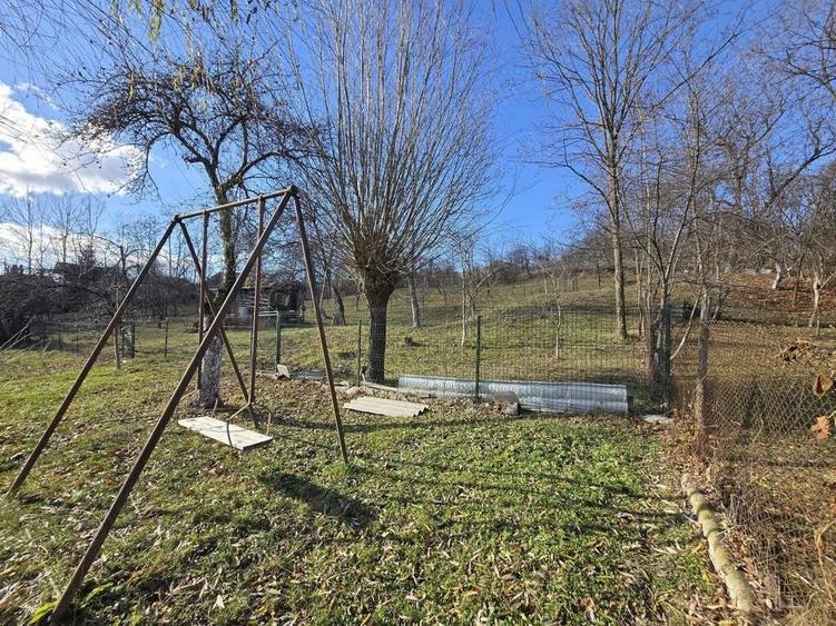 Casă cu 4 camere în Slănic