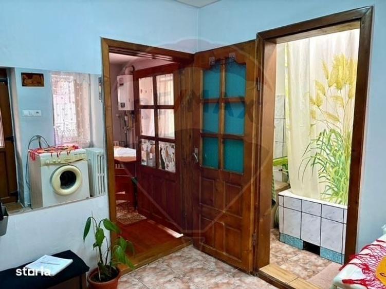 Casă cu 4 camere în Valea Cufundoasă