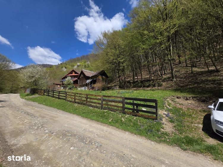 Casă cu 5 camere cu Teren 900 Mp în Ighiu