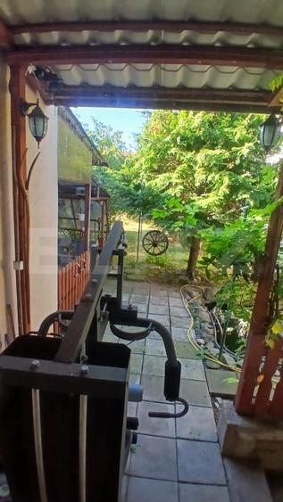 Apartament cu 3 camere nedecomandat, mobilat în Central