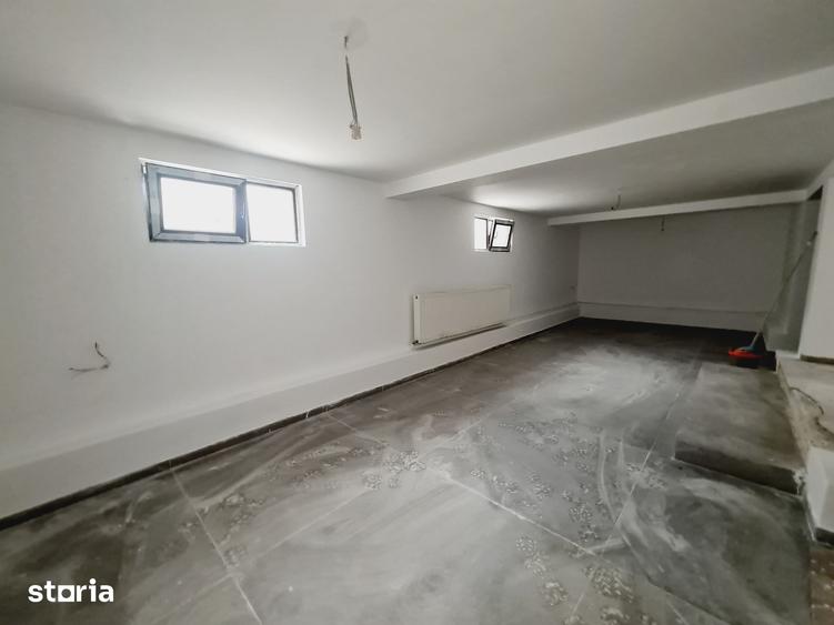Casă cu 5 camere cu Teren 500 Mp în Bucium
