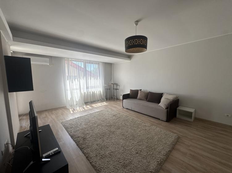 Apartament cu 2 camere decomandat, mobilat în Băneasa