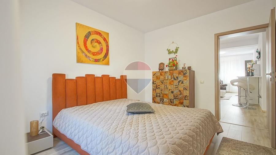 Apartament cu 4 camere decomandat, mobilat în Cioplea
