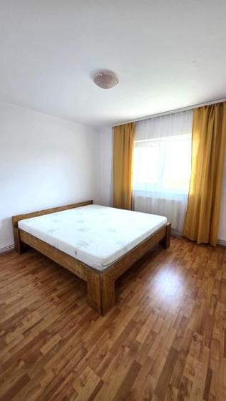 Apartament cu 4 camere decomandat, mobilat în Nord
