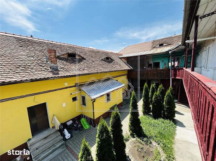 Apartament cu 3 camere în Ultracentral