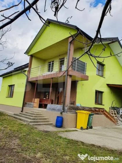 Casă cu 5 camere cu Teren 5000 Mp în Central