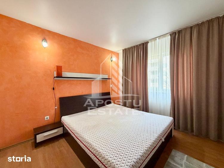 Apartament cu 3 camere decomandat în Est