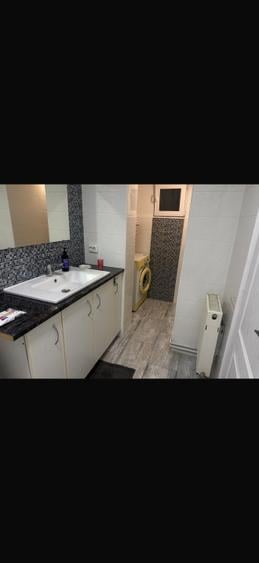 Apartament cu 3 camere în Micro 4
