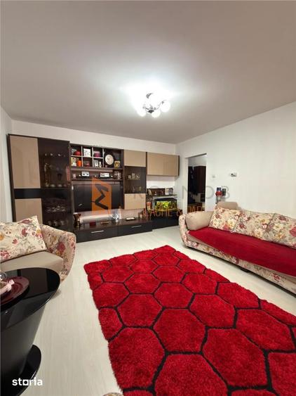 Apartament 3 camere cf 1 semidecomandat zona Micro 3 - 5