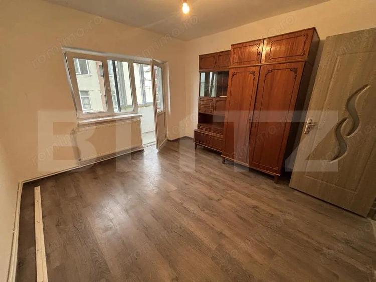 Garsoniera de vanzare, 26 mp, etajul 3, zona Bradet - 3