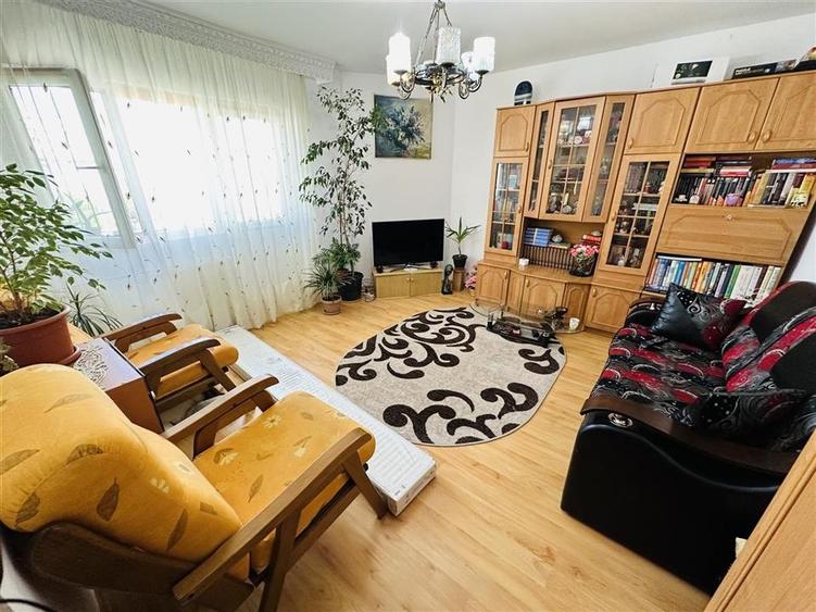 Apartament 4 camere, etaj 4, ultracentral, 1 loc de parcare - 1