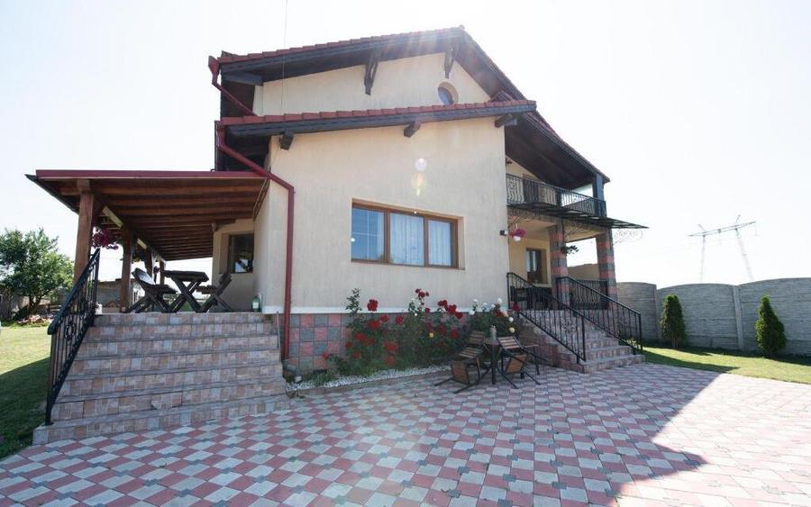 Casa deosebita in zona centrala Sanpetru teren generos! - 12