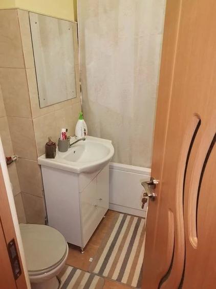 Garsonieră decomandată în Lipovei