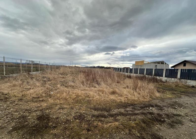 Teren Intravilan 525 mp Stupini - 1