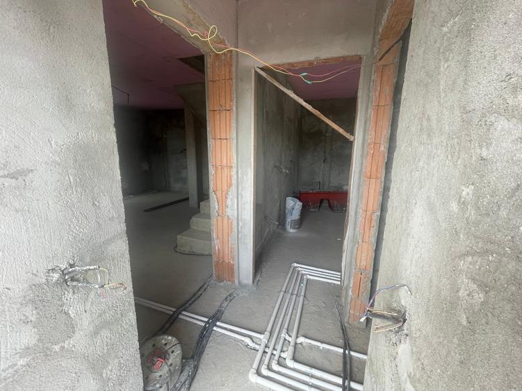 Complex nou 4 case P+1+M.5 cam.Util 175mp.Teren 253mp - 11