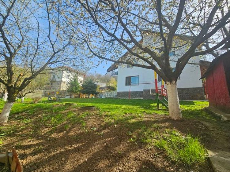 VILĂ ELEGANTĂ CU PRIVELIȘTE DEOSEBITĂ – VALENII DE MUNTE - 19