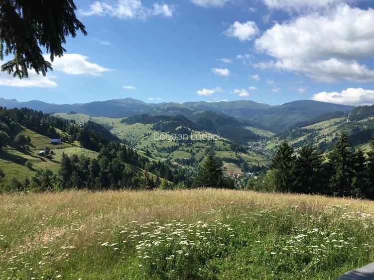Teren extravilan de 9200 mp, în Moieciu