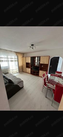 Inchiriez apartament cu 2 camere - 1