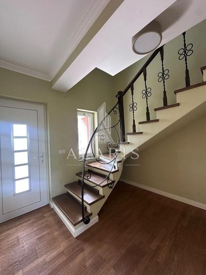 Duplex cu 4 camere cu Canalizare în Braytim