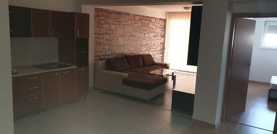 Apartament ultracentral de inchiriat 2 camere cu loc de parcare. - 1