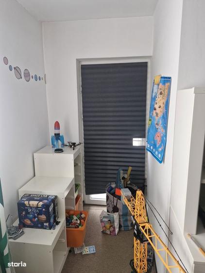 Casa cu mansarda ?i curte, 4 camere, 90.000 EUR - 6