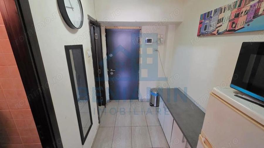 Garsoniera-Calea Bucuresti-Rotonda-Etajul 1 - 3