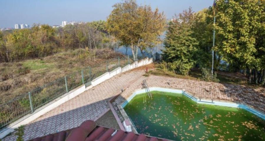 Vanzare vila cu piscina | Damaroaia - Straulesti | teren 2000 mp | deschidere la - 3