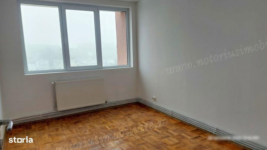 Complet renovat, bloc anvelopat, vedere panoramica, str. M Viteazu, M4 - 4