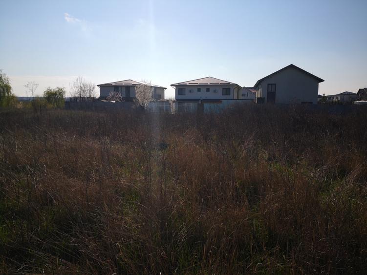 Otopeni -str 23 August, zona case noi - 2