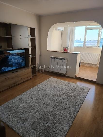 PROPRIETAR vând apartament de 2 camere decomandat