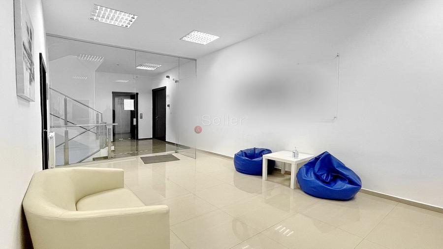 Central - Suprafata Generoasa - 33