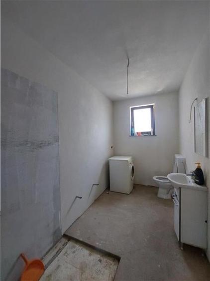 PRET REDUS!!! Casa parter cu pod mansardabil in Livada - 9