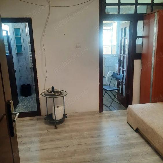 inchiriez garsoniera pipera metrou 5 minute - 2