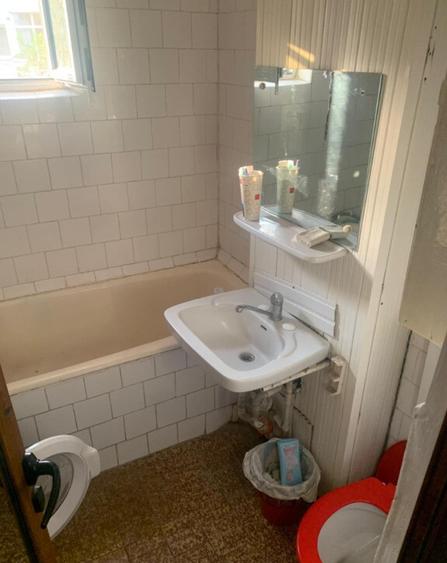 Apartament 3 camere decomandat etaj 3/4 Nicolina 1 - 8