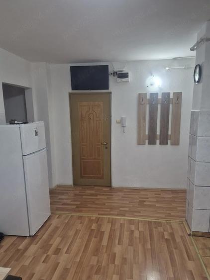Vand apartament 2 camere in Sighi?oara (baragan). - 7