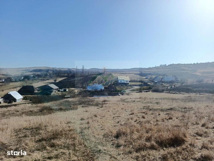 Teren de vanzare Mihae?ti . - 2