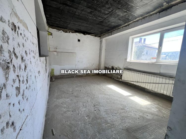 Birou, de 363 mp, în Faleza Nord