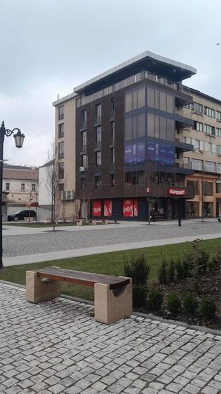 Spatiu comercial de inchiriat - 8