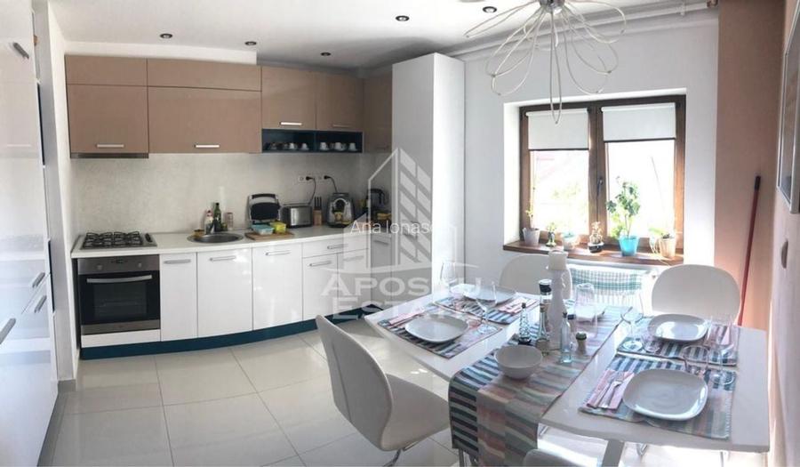 Apartament in complex/judetean cu 4 camere,decomandat, 110mp Apartament in complex/judetean cu 4 camere,decomandat, 110mp