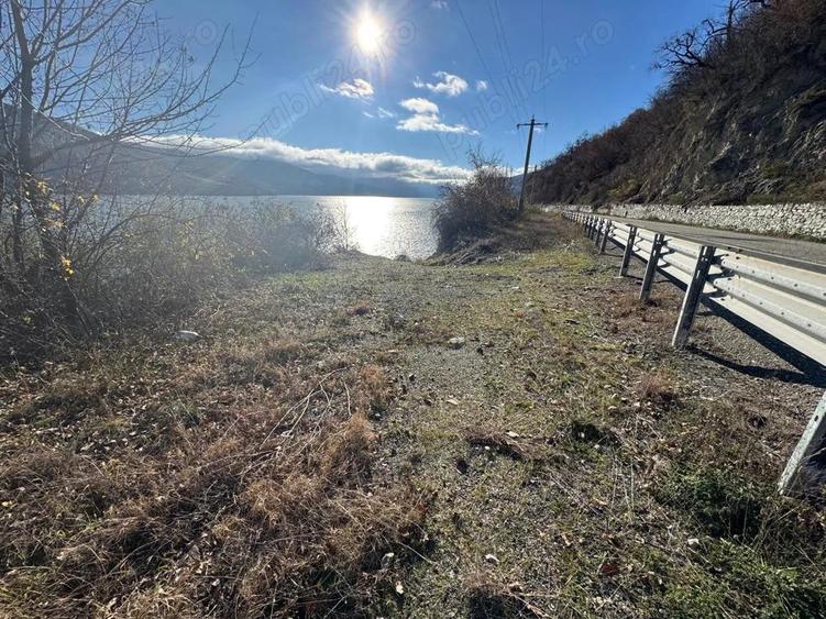 RED Imobiliare Teren intravilan in Dubova, Clisura Dunarii Deschidere la Dunare - 1